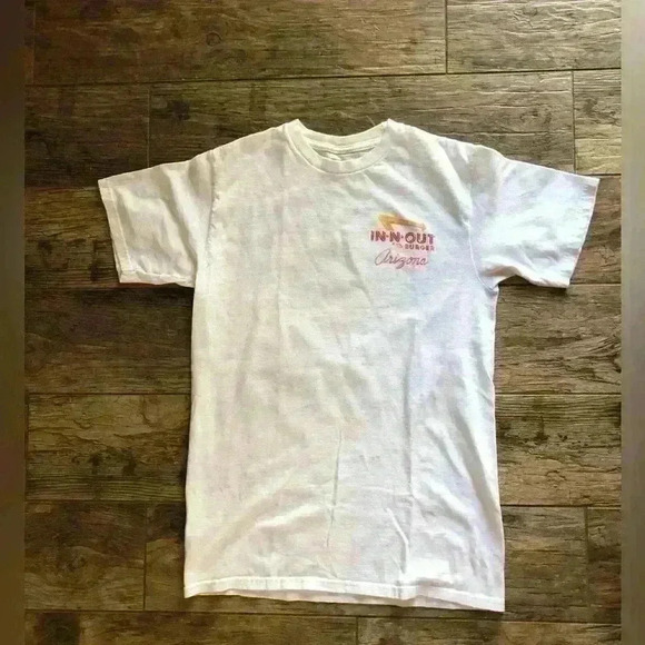 IN-N-OUT ARIZONA WHITE T-SHIRT WITH BIG CAR GRAPHIC ON THE BACK MEN SMALL - Picture 2 of 5